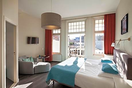 Triple Room with Balcony