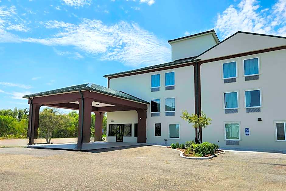 Days Inn by Wyndham LaPlace- New Orleans