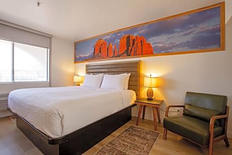 King Room - Disability Access - Non-Smoking