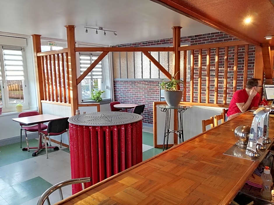 HOTEL DE LA GARE " Chez Hervé et Manu "