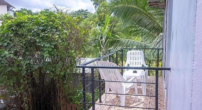 Baan Yuyen Karon Guesthouse