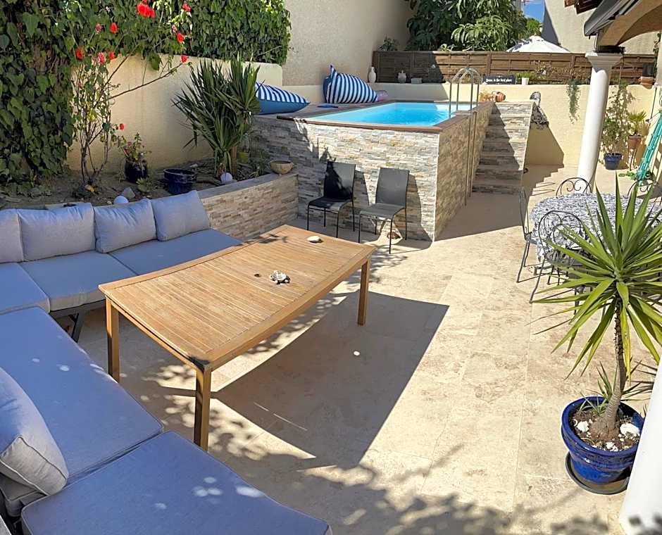 Villa Croix D'argent – Montpellier, FL