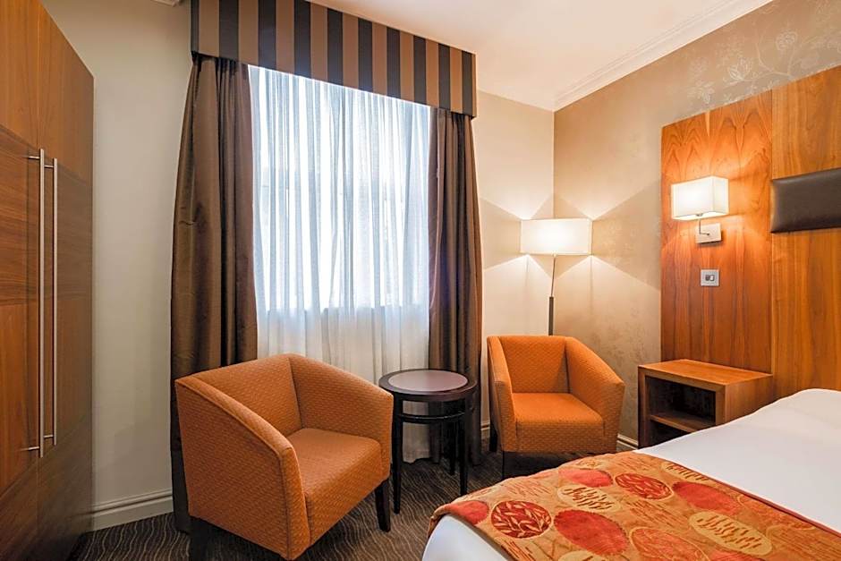 Ramada by Wyndham Cheltenham