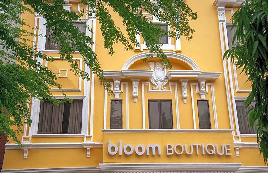 Bloom Boutique I GK1