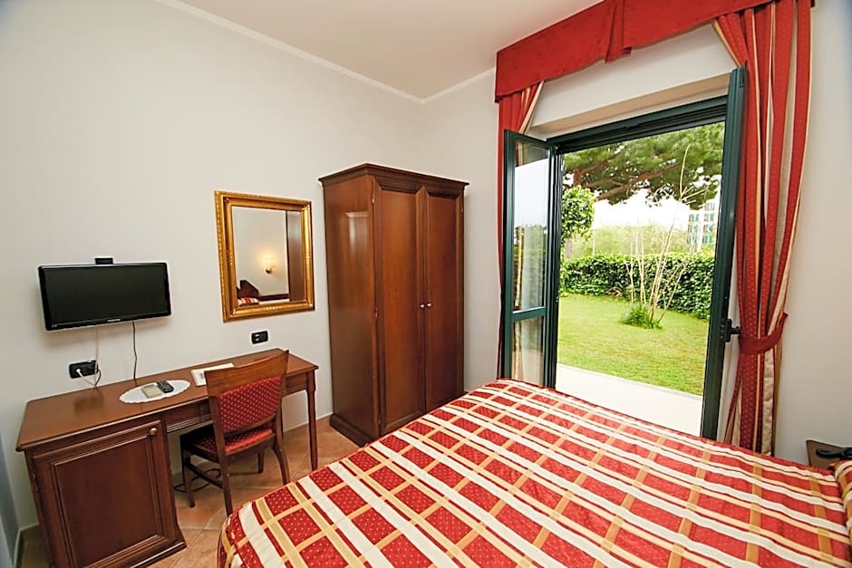 HOTEL VULCI
