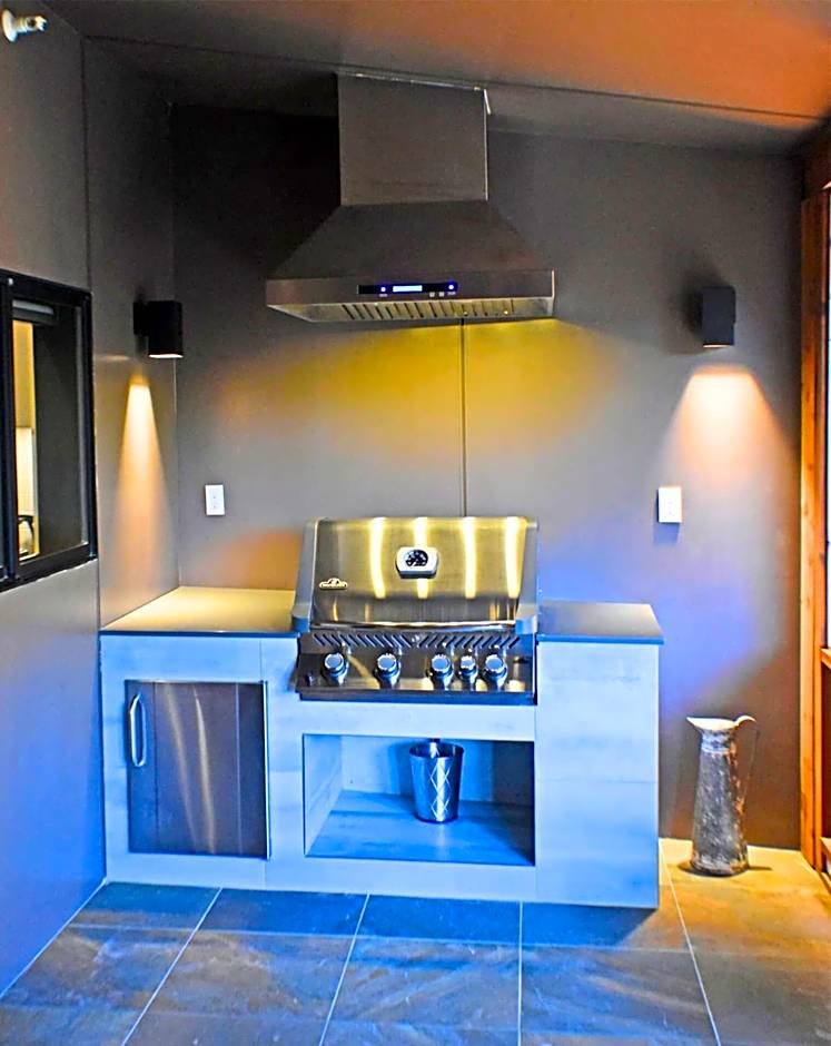 Beaver Lakefront Cabins - Couples Only Getaways