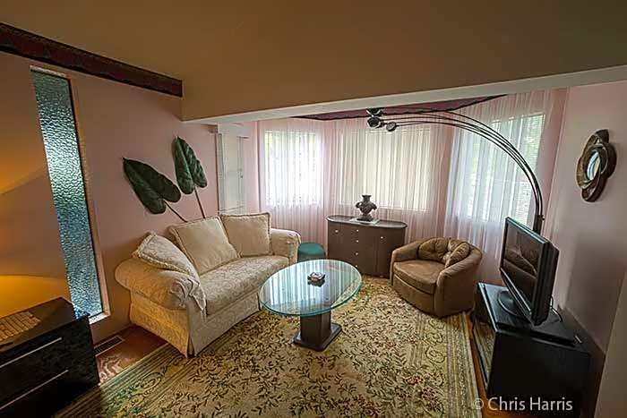 Photo 1 of 2 of 1 Queen Bed, Garden View