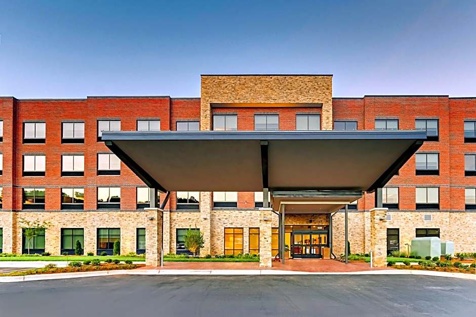 Holiday Inn Express & Suites Winston - Salem SW - Clemmons By IHG