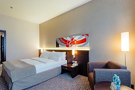 Standard King Room - High Floor