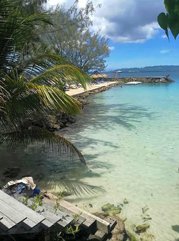 Studio dans Résidence Hotelière aux 3ilets Pointe du bout Résidence la Marina Carayou