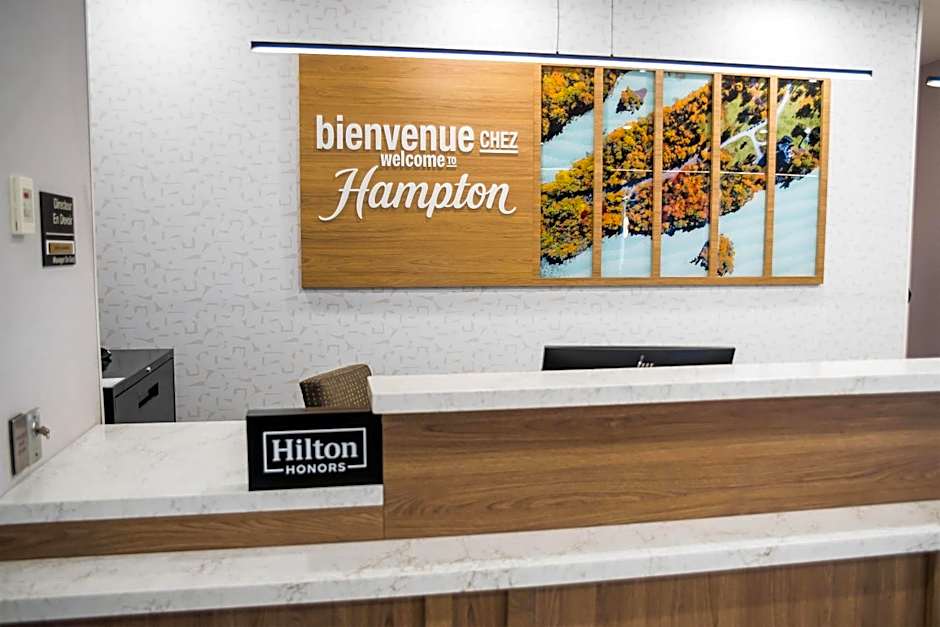 Hampton Inn & Suites by Hilton Laval