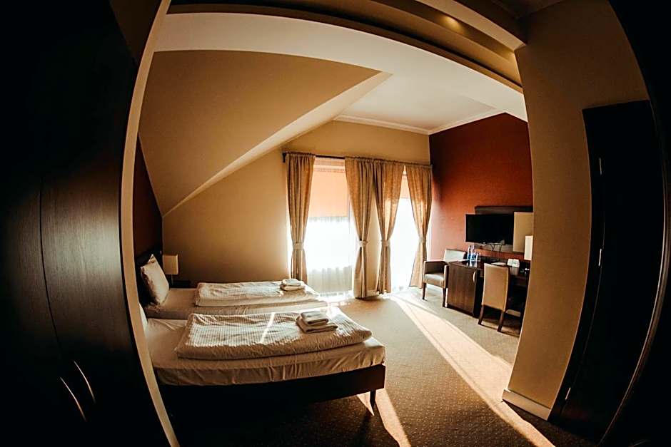 Centrum Bankietowo - Hotelowe "Perła"