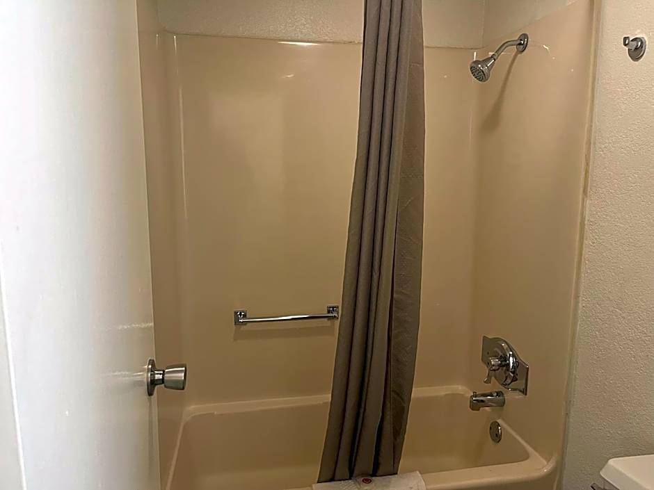 Motel 6 Cross Lanes, WV Goff Mountain Rd