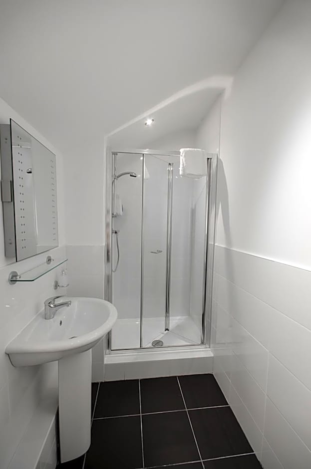 Royal West End Hotel