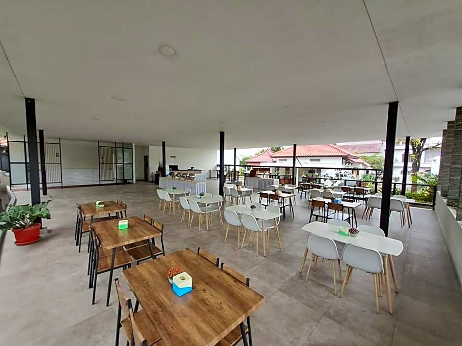 HOTEL & WISMA BINTANG JADAYAT