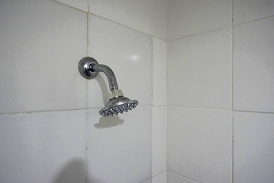 RedDoorz @ Hotel Grand Aulia Majene