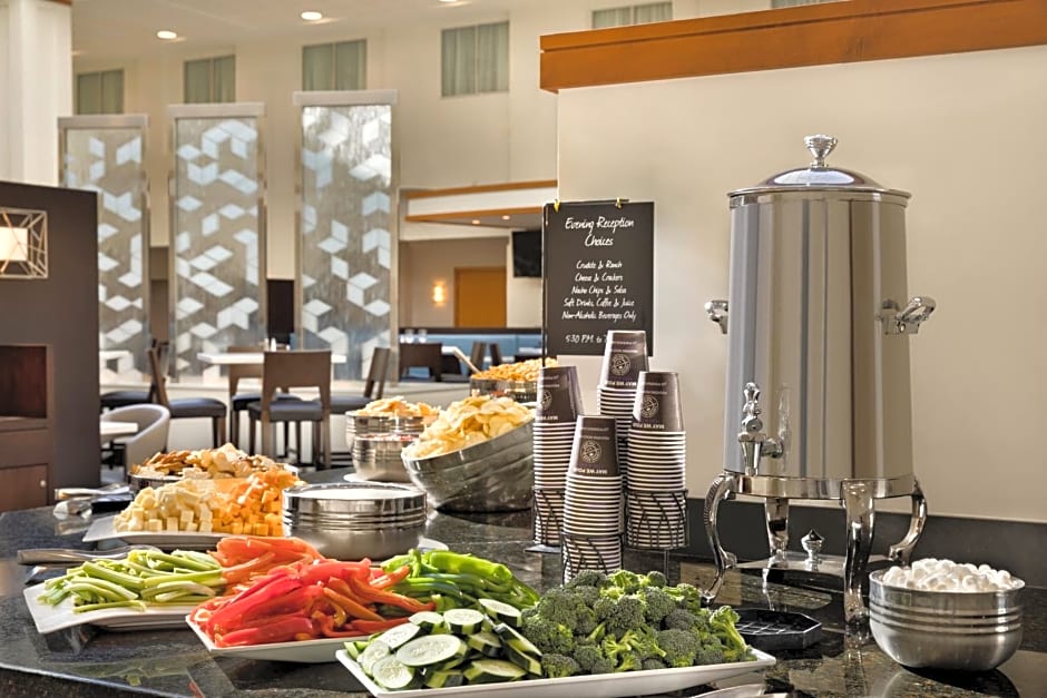 Embassy Suites Boston at Logan Airport