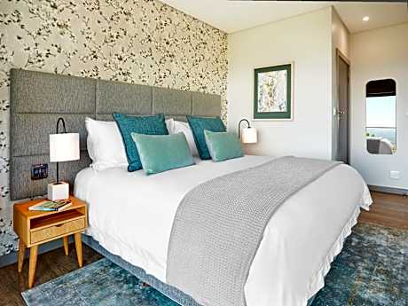 King Room with Pool View