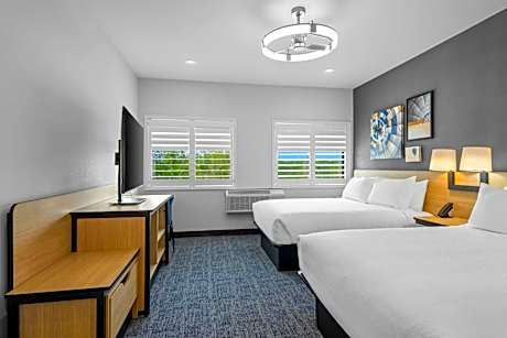 Suite, 2 Queen, Sofa bed