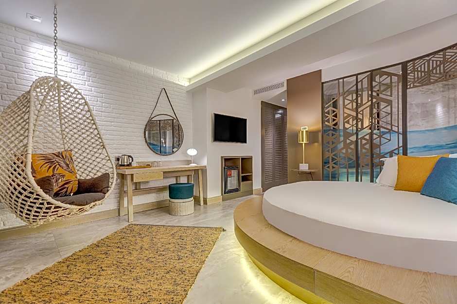 Melanippe Relaxing Hotel