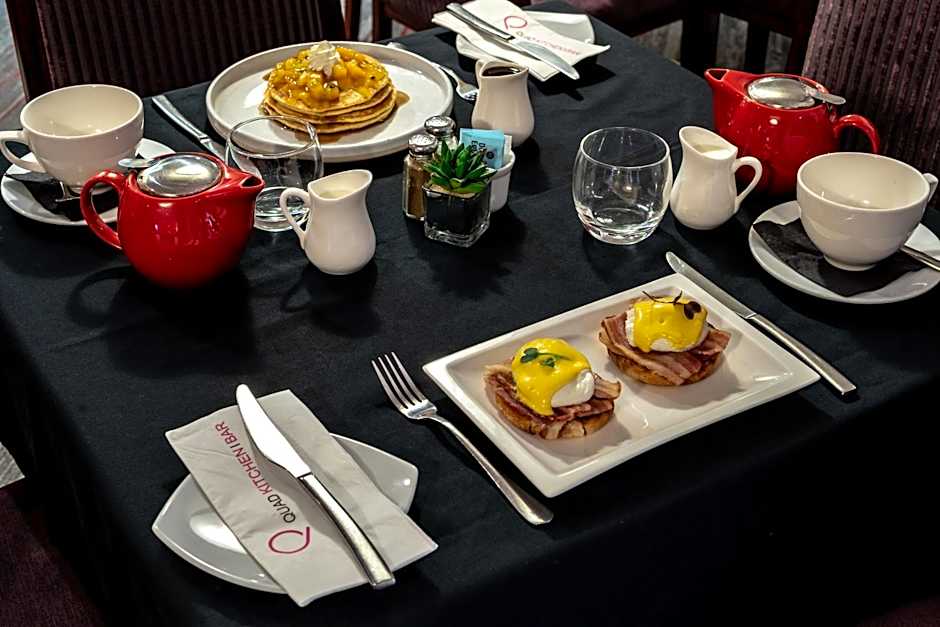 The Quadrant Hotel & Suites