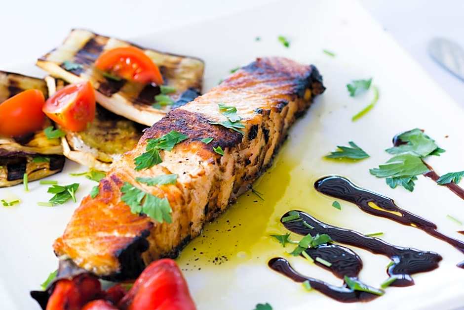 Akrathos Beach Hotel