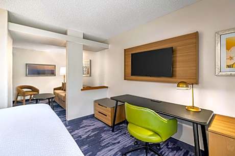 Deluxe King Room with Sofa Bed