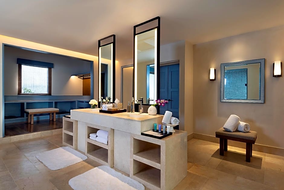 The Halcyon Private Isles Maldives, Autograph Collection