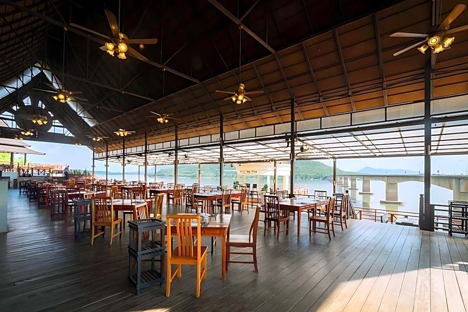 Champasak Grand Hotel