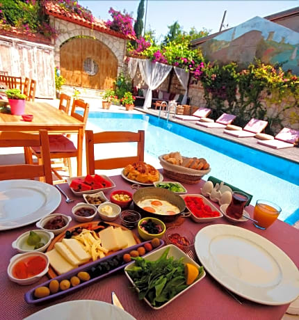 Begonvil Otel Alacati