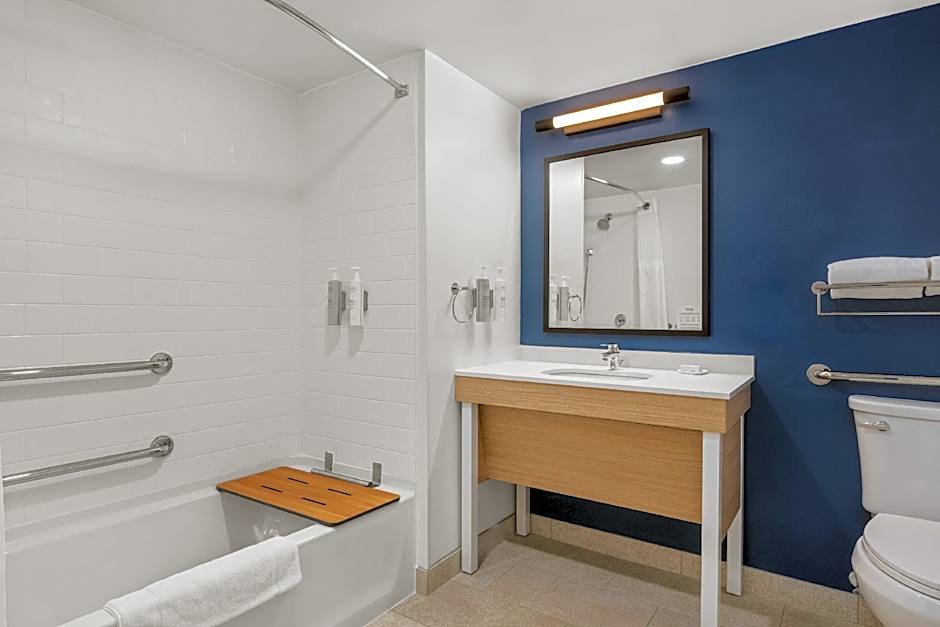 Spark by Hilton Fredericksburg Southpoint