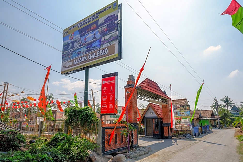 RedDoorz @ Kampoeng Etnik Kebumen 2