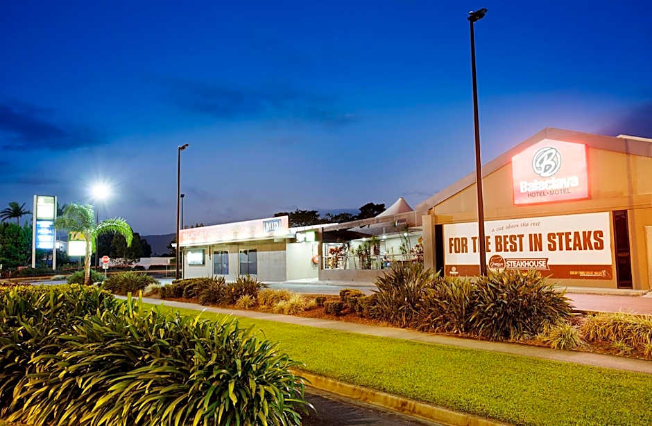 Nightcap At Balaclava Hotel