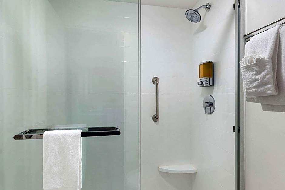 Hotel Manteo, Trademark Collection by Wyndham