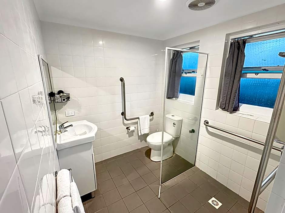 Golden Sands Motor Inn