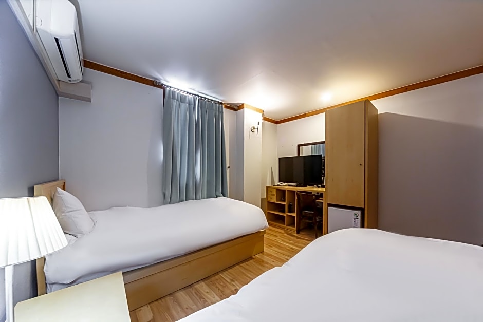 Tourist Hotel Jeonju