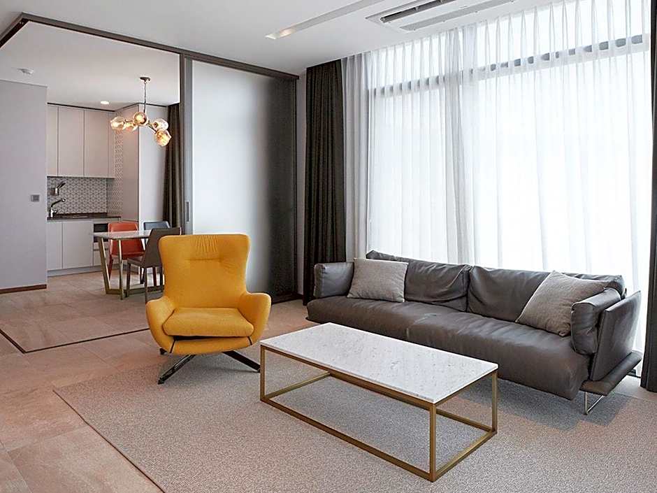 AM Hotel