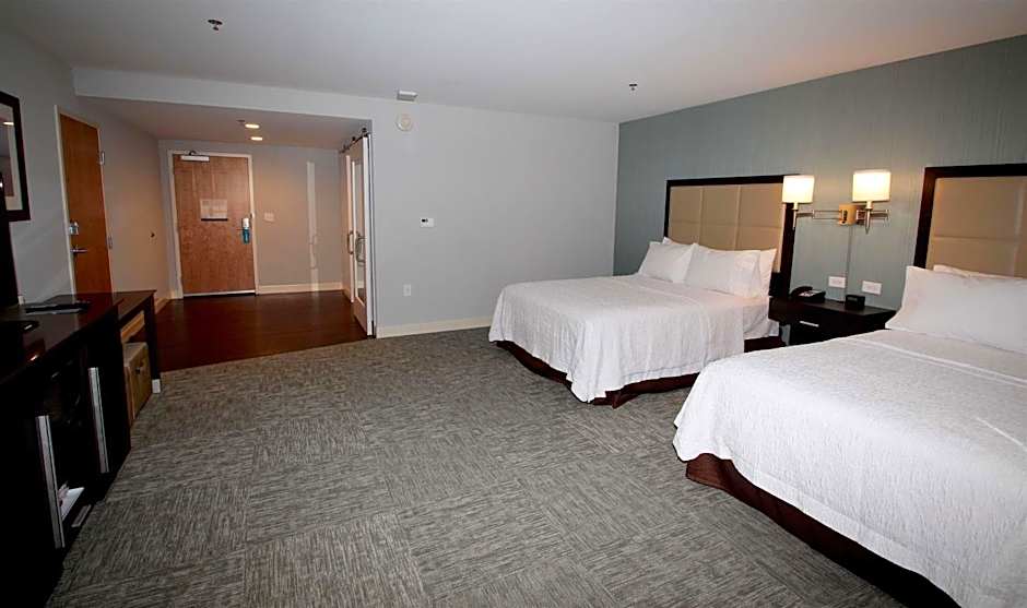 Hampton Inn By Hilton Suffolk VA