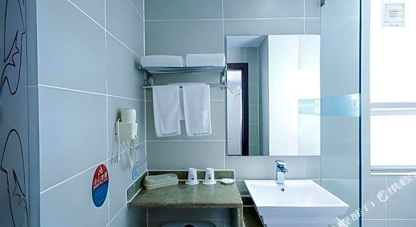 Greentree Inn Nanning Langdong Hotel