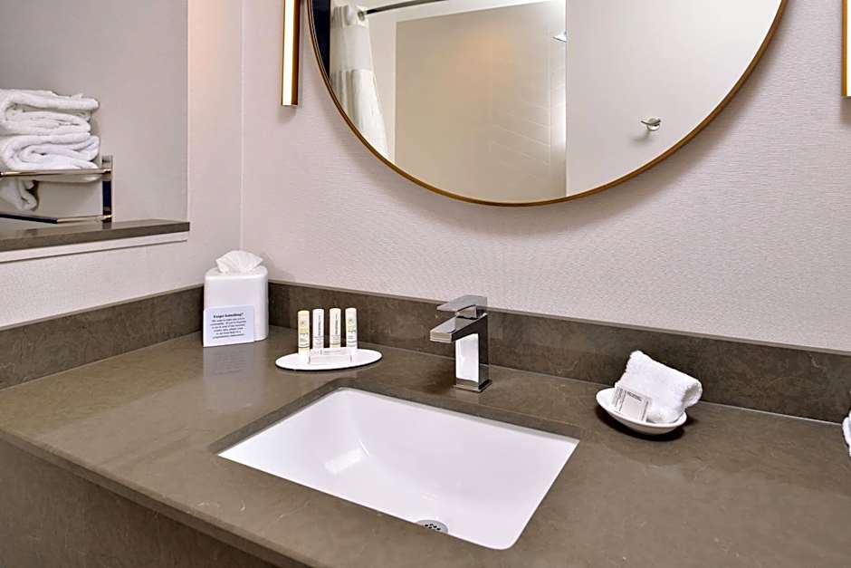 Fairfield Inn & Suites by Marriott Canton