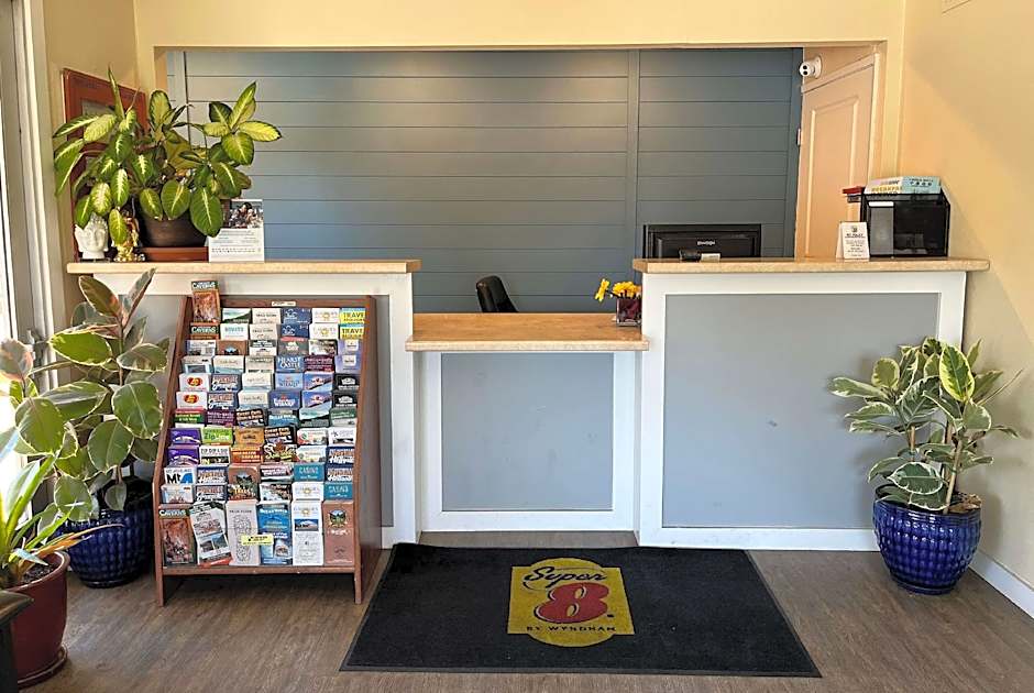 Super 8 by Wyndham Red Bluff