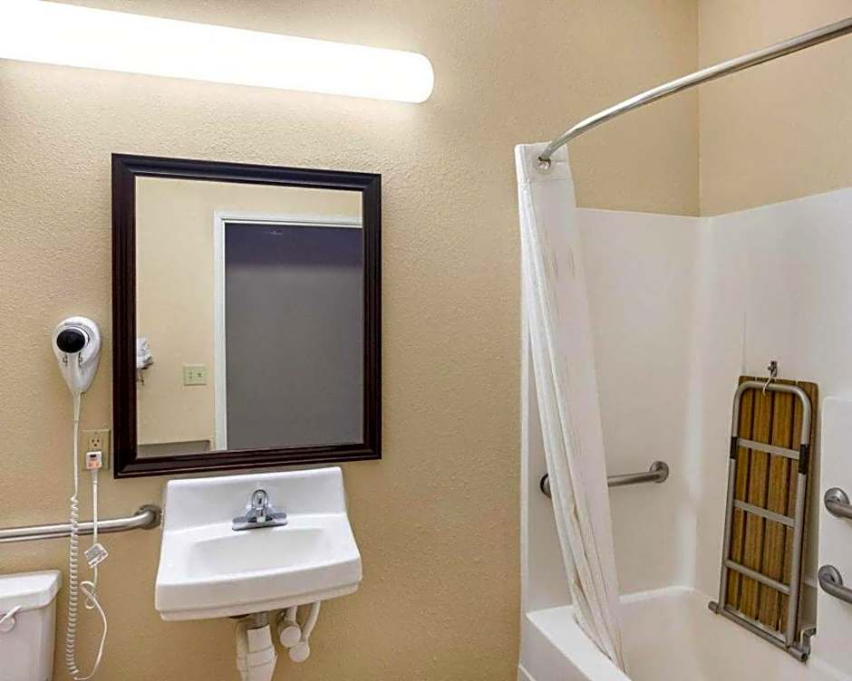 Comfort Suites Plainview