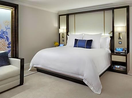 Grand Premier King Room