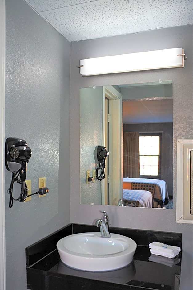 Travelodge by Wyndham Walterboro