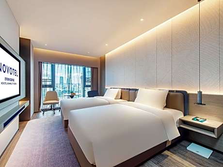 Deluxe Room Twin Beds