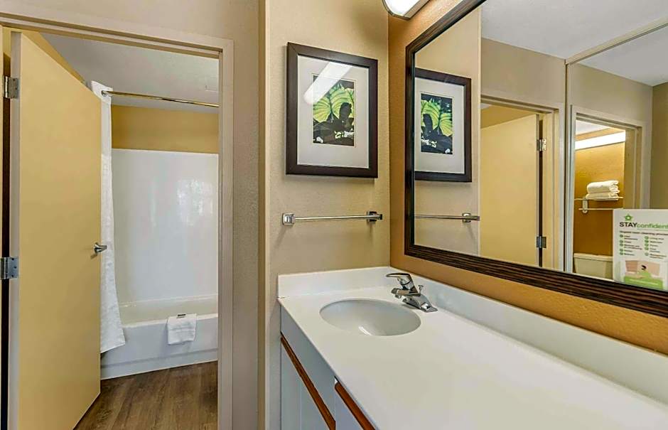 Extended Stay America Select Suites - Chicago - Vernon Hills - Lincolnshire