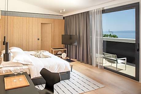 Junior Suite with Terrace and Sea View
