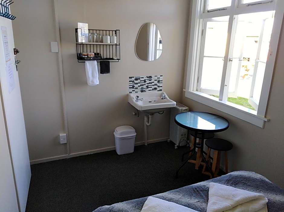 Hokitika Pioneer Hotel