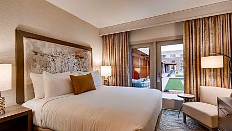 King Suite with Sofa Bed and Private Patio - Non-Smoking