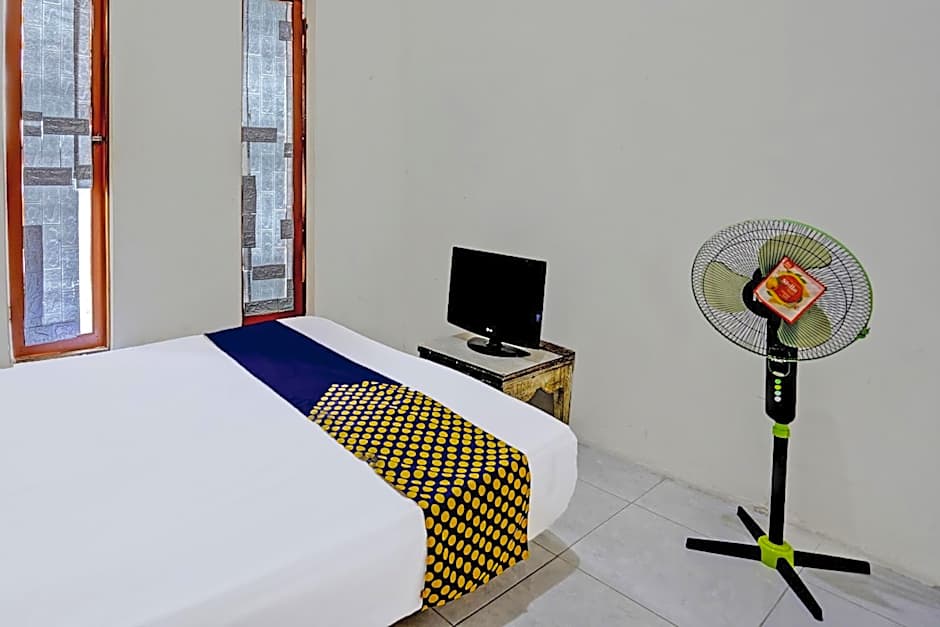 OYO LIFE 92077 Tarlo Guest House 3